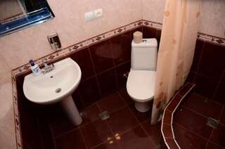 Гостевой дом Globus Hostel and Guest House Batumi Батуми Двухместный номер Делюкс с 1 кроватью-10