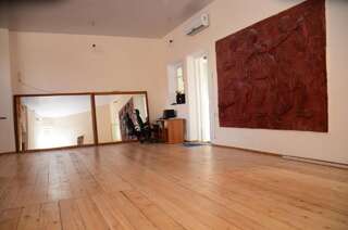 Гостевой дом Globus Hostel and Guest House Batumi Батуми Номер Делюкс (для 2 взрослых и 1 ребенка)-3