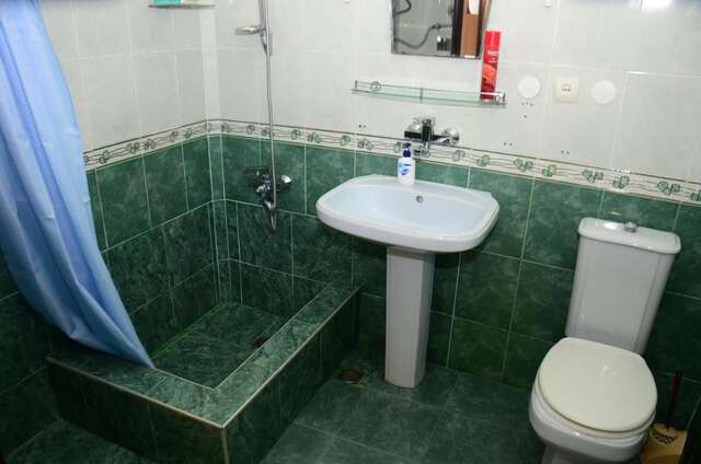 Гостевой дом Globus Hostel and Guest House Batumi Батуми-25
